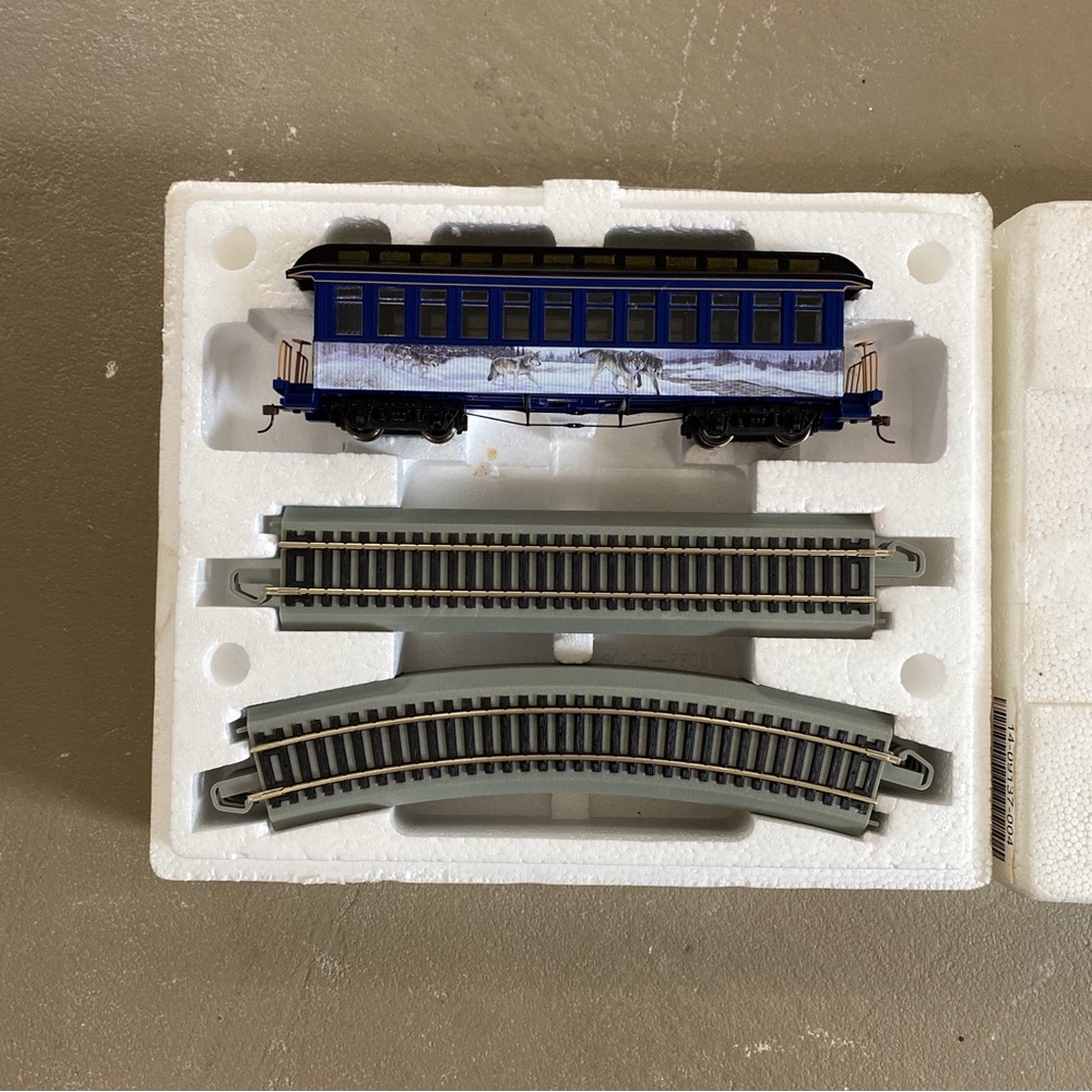 Hawthorne Village “Wonderers Coach Car” Silver Moon Express Collection Train COA